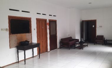 Di sewakan garasi 4 mobil  kota rumah selatan SPBU RM Said solo