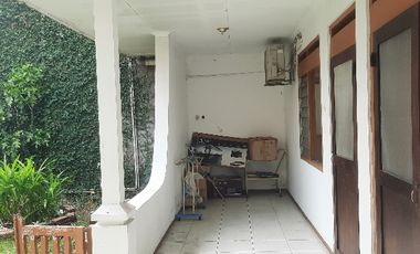 Di sewakan garasi 4 mobil  kota rumah selatan SPBU RM Said solo