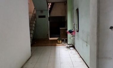 Ruang Usaha Ruko Murah Nusukan Banjarsari Kamar Banyak Nyaman di Huni