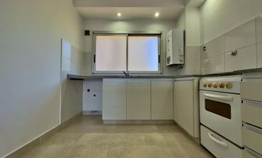 Departamento de 2 ambientes con balcon corrido