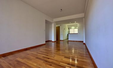 Departamento de 2 ambientes con balcon corrido