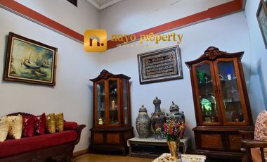 Rumah Mewah Tanah Luas Dekat Pintu Tol di Jatiwaringin Bekasi