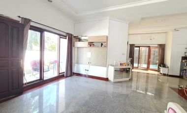 Rumah dijual berlokasi di Citraland Surabaya (AN)