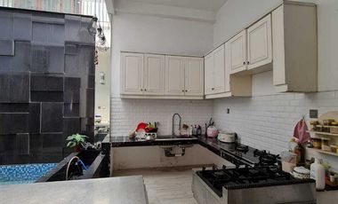 Rumah dijual berlokasi di Citraland Surabaya (AN)