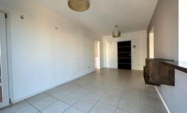 Departamento de 2 ambientes con cochera