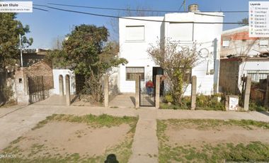 Ficha 768  Cane 1182 entre Denavazio y Lagos