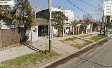 Ficha 768  Cane 1182 entre Denavazio y Lagos