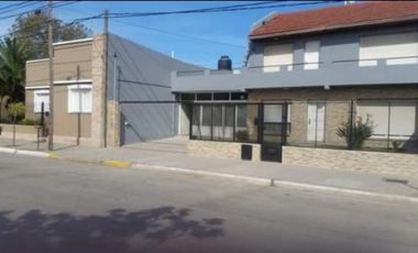 imponente propiedad en Necochea ideal 2 o 3 familias