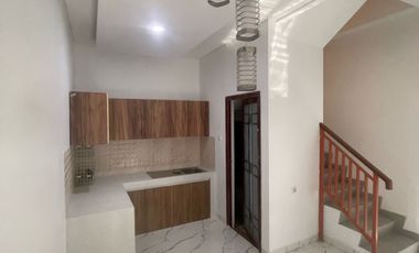 Disewakan Rumah 3 kamar tidur di dekat PHD utan kayu jakarta timur