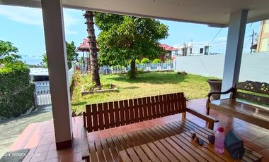 Sewa  bulanan, rumah dengan taman. Full furniture.