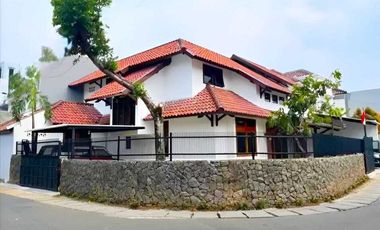 Disewakan rumah tinggal bisa untuk kantor dikawasan Pejaten barat