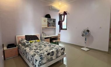 RUMAH 2 LANTAI MODERN MINIMALIS AMBENGAN RESIDENCE