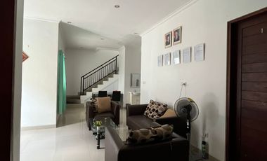 RUMAH 2 LANTAI MODERN MINIMALIS AMBENGAN RESIDENCE
