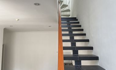 Rumah 1 Menit dari JTP 2 | Free Full Furnished | Ada Manajemen sewa villa