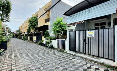 sewa rmh 1lt di lebak rejo.row jl lebar dekat unair