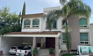 CASA EN VENTA EN BOSQUENCINOS