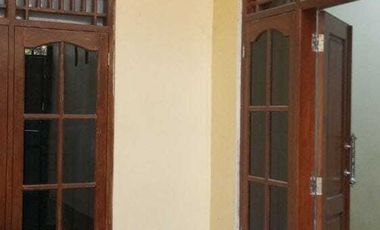 Rumah Bagus Strategis  ada Kios dekat Pusat Bisnis Pasar Kliwon Solo