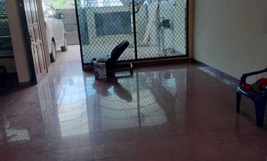 Rumah 2 Lantai Bojong Indah Jakarta Barat Nempel Puri Indah