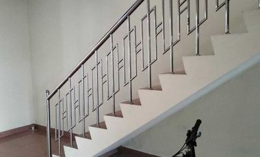 Rumah 2 Lantai Bojong Indah Jakarta Barat Nempel Puri Indah