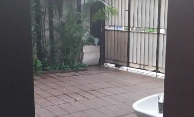 DIJUAL RUMAH  KAWASAN CIPETE DEKAT MRT FATMAWATI JAK-SEL