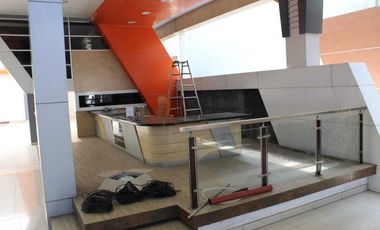 JUAL GEDUNG EX SHOWROOM   TERUSAN BUAH BATU