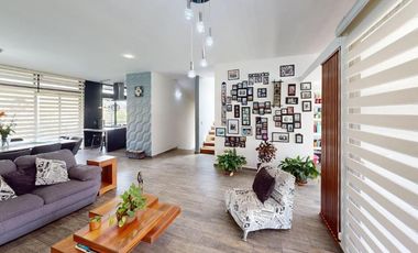 Casa en Venta, Lomas de Bellavista (Las Vilas)