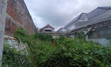 Sebidang tanah cocok untuk usaha di Tipes