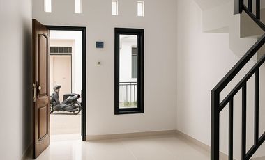 Rumah dijual Jakarta Selatan harga 300 jutaan 2 lantai gang motor