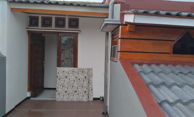 Rumah Dijual di Cianjur, Cantik depan Musholla