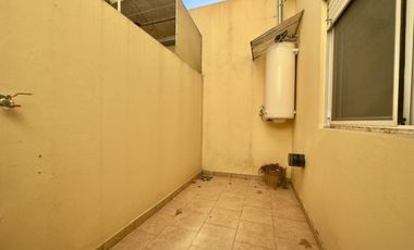 Departamento de 3 ambientes con 2 patios