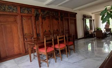 Rumah bagus 2,5 lt Swimming pool, taman luas, Di Kemang Jak sel CL 066