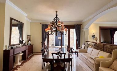 RUMAH MEWAH DHARMAHUSADA PERMAI SWIMMING POOL