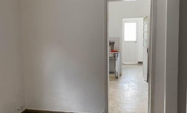 CASA DE CUATRO AMBIENTES A REFACCIONAR