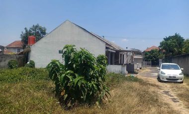 Di jual 4 unit rumah siap huni berikut kavling siap bangun di cluster