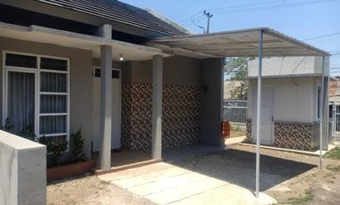 Di jual 4 unit rumah siap huni berikut kavling siap bangun di cluster