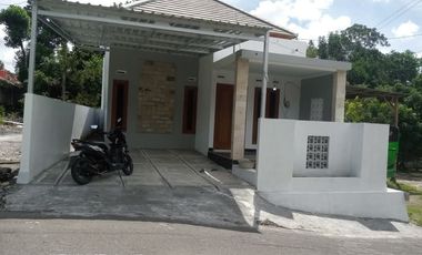 Strategis rumah 3 kamar tidur dekat pusat kota berbah