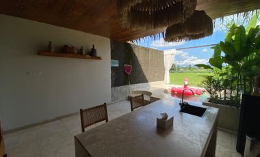 Tropical Style Pool Villa in Condongcatur 6 minutes to UGM Yogyakarta