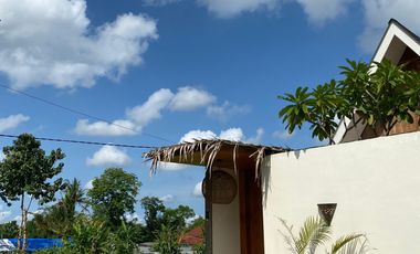 Tropical Style Pool Villa in Condongcatur 6 minutes to UGM Yogyakarta