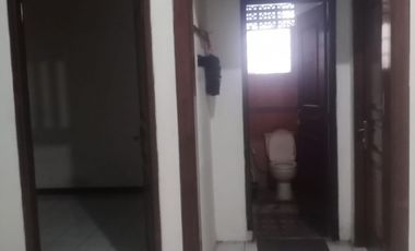 Rumah 2 lt pnggir jln raya lenteng agung jagakarsa jaksel 100jt/thn