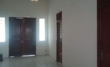 Rumah 2 lt pnggir jln raya lenteng agung jagakarsa jaksel 100jt/thn