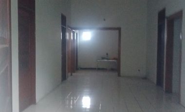 Rumah 2 lt pnggir jln raya lenteng agung jagakarsa jaksel 100jt/thn