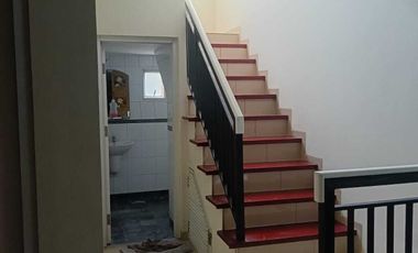 Rumah Mewah 3 Lantai Permata Buana Full Furnished Siap Huni!!