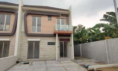 sewa Rumah Greenland Menganti