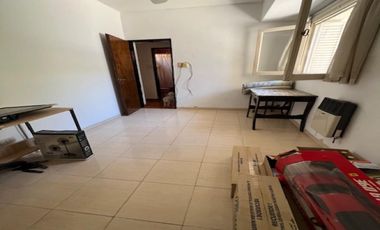 CASA 5 AMBIENTES CON COCHERA QUINCHO Y TERRAZA VILLA BALLEST