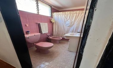 CASA 5 AMBIENTES CON COCHERA QUINCHO Y TERRAZA VILLA BALLEST