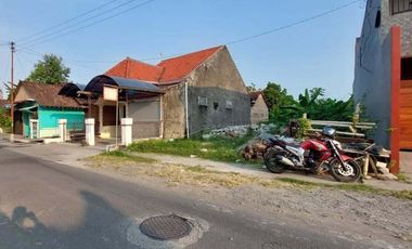 Tanah mangku jalan di kasihan bantul dekat kampus UPY Yogyakarta