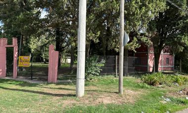 F 775 excelente casaquinta con casi 2400mts 2 de parque