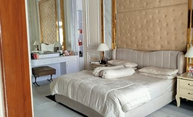 Rumah mewah bonus furnish plus kolam renang di sumber