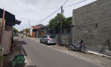 Rumah mewah bonus furnish plus kolam renang di sumber