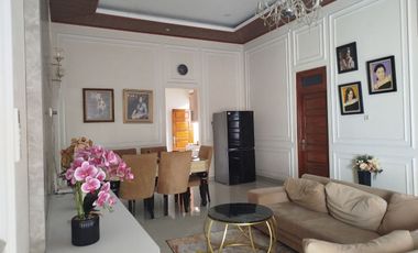 Rumah mewah bonus furnish plus kolam renang di sumber